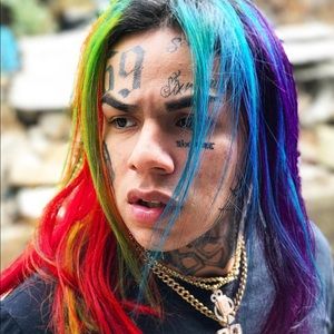 Meet your Posher, Carlin